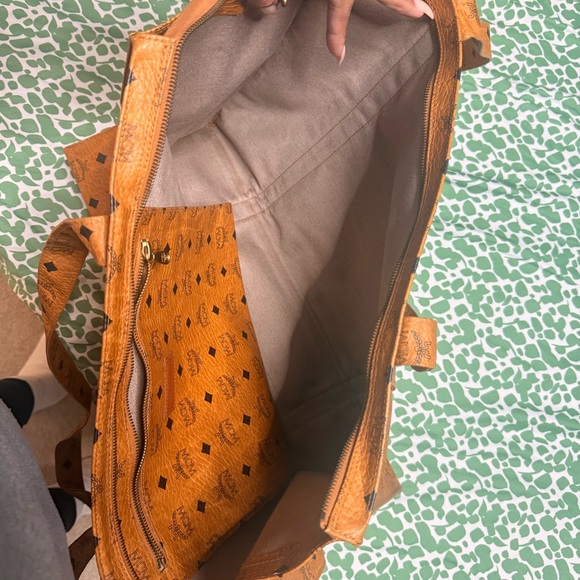 MCM Large Totes - Picture 3 of 4